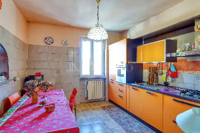 Villa in vendita, Via Statale, Marchirolo