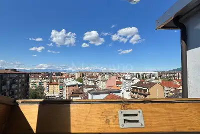 Mansarda in vendita, Via Buenos Aires, Torino