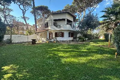 Villa Plurifamiliare in vendita, Via Nervi, Fiumicino