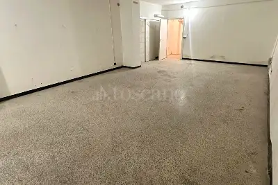 Magazzino in vendita, Piazza della Vittoria, Genova