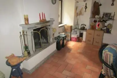 Casa Indipendente in vendita, Via Ramazzini, Brusimpiano