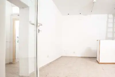 Negozio in vendita, Via Don Occhioni, Palau