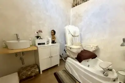 Negozio in vendita, Via Quinto Novio, Roma