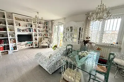 Villino a Schiera in vendita, Via Mar della Cina, Roma