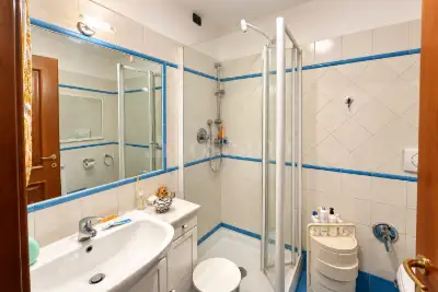 Villa Plurifamiliare in vendita, Via Giulio Venzi, Roma