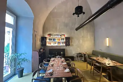 Palazzo in vendita, Via Andrea Da Bari, Bari