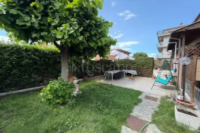 Villa Bifamiliare in vendita, Via Rubiana, Roma