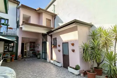 Casa Indipendente in vendita, Via San Giovanni Bosco, Borgosatollo