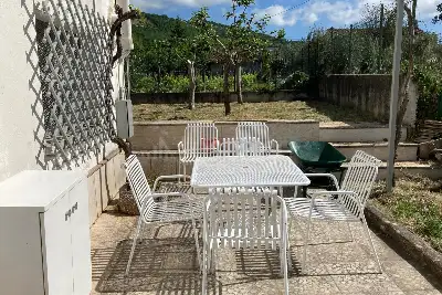 Casa Indipendente in vendita, Via Rocco Pellettieri, 21 località San Giovanni, Viggiano (PZ), Viggiano