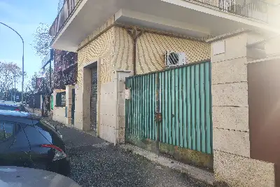 Negozio in affitto, Via Alessandro Cruto, Roma