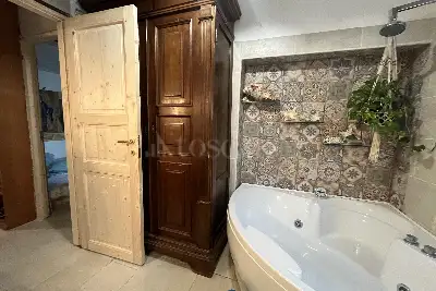 Casa in vendita, Via Angelo Bisi, Milano