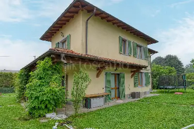 Villa in vendita, Via Vecchia Tramvia, Cunardo