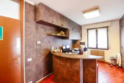 Casa in vendita, Piazza IV Novembre, Capiago Intimiano