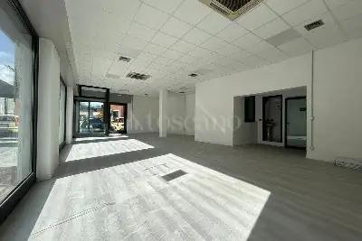 Negozio in vendita, Via Giuseppe Garibaldi, Villa Carcina