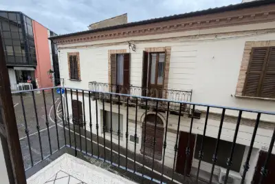 Casa in vendita, Piazza Salvador Allende, Nereto