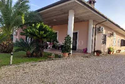 Villa Bifamiliare in vendita, Via San Giuseppe, Cisterna di Latina