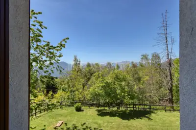 Casa Indipendente in vendita, Via Provinciale, Marchirolo