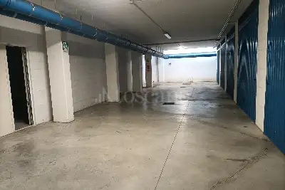 Magazzino in vendita, Via Raffaele Paparella, Roma