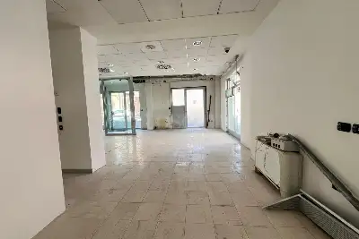Negozio in vendita, Corso Vittorio Emanuele, , Stornara