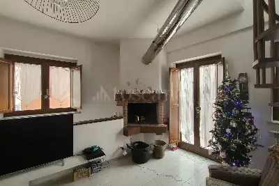 Casa Indipendente in vendita, Via Centrale, L'Aquila