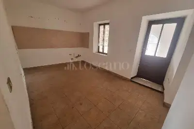 Casa Indipendente in vendita, Via Roma, Marchirolo