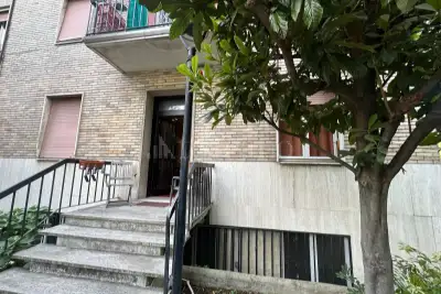 Casa in vendita, Via Pessano, Milano