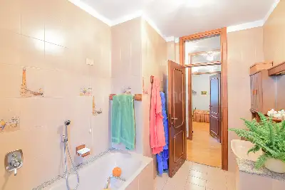 Villa in vendita, Via Al Ronco, Como