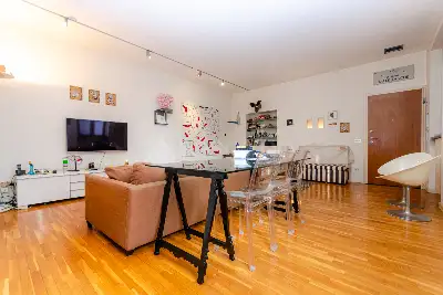 Casa in vendita, Via Cola Montano, Milano