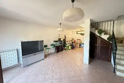 Villino a Schiera in vendita, Via Solarussa, Fiumicino