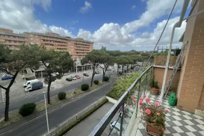 Casa in vendita, Via Federico Fellini, Pomezia