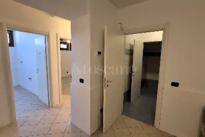 Ufficio in affitto, Via Sant'Adeodato, Cantù