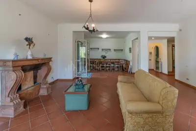 Villa in vendita, Via Torre Pellice, Roma