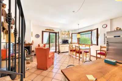 Villa Plurifamiliare in vendita, Via Giulio Venzi, Roma