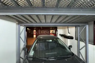 Box in affitto, Viale Luigi Majno 8, Milano
