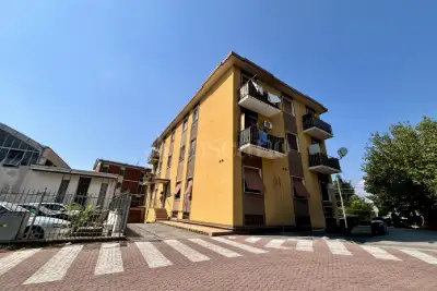 Casa in vendita, Via Enrico Ferri, Brescia