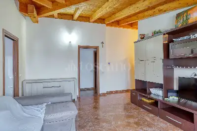 Casa in vendita, Via Luinese, Cunardo