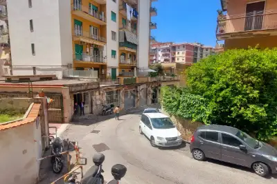 Negozio in vendita, Via Consalvo, Napoli