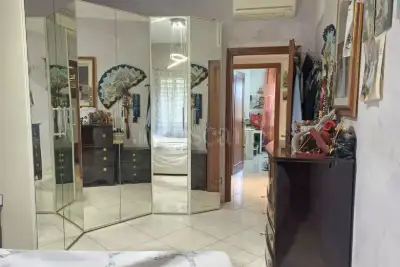 Casa in vendita, Via Aquilonia, Roma