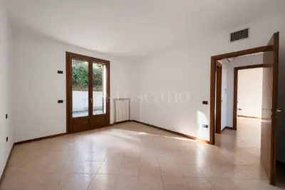Casa in vendita, Via Castelletto, Pozzolengo