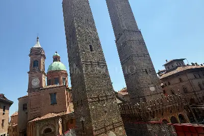 Casa in vendita, Piazza di Porta Ravegnana, Bologna