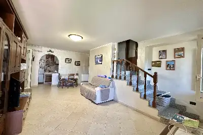 Villa in vendita, Via Dei Glicini , Ladispoli