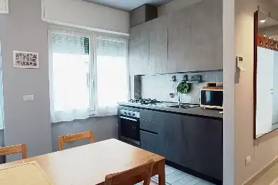 Casa in vendita, via priv. Pantelleria, Milano