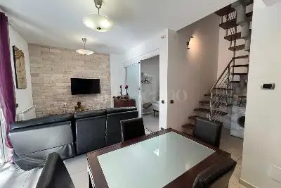 Villino a Schiera in vendita, Via Volosca, Fiumicino