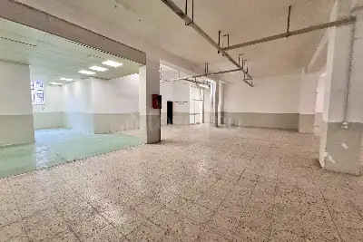 Magazzino in affitto, Viale Vittorio Veneto, Catania