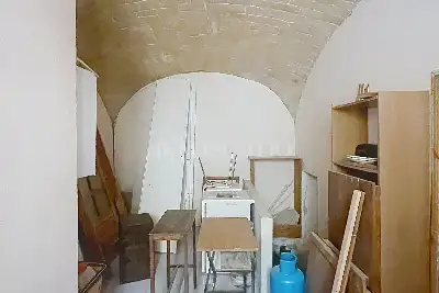 Negozio in vendita, Via Maddalenedda, Sassari