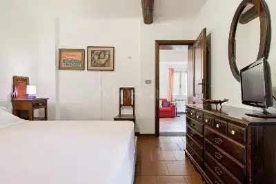 Casa in vendita, Via del Pratello, Bologna