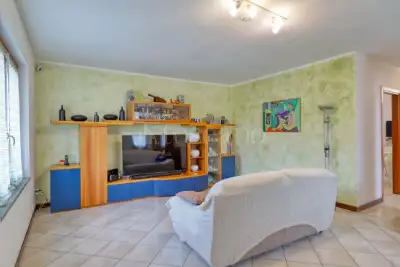 Casa in vendita, Via P. Bozzolo, Marchirolo