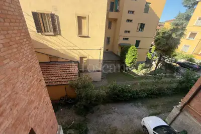 Casa in vendita, Via Pietro Albertoni, Bologna