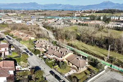 Casa in vendita, Via San Chiara, Peschiera del Garda