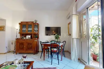 Casa in vendita, Via Medaglie d'Oro, Cagliari